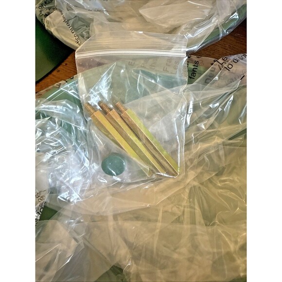 Hatortempt Hanging 4 Level Bird Feeder Durable Metal Squirrel Proof for Outdoor - Picture 5 of 11